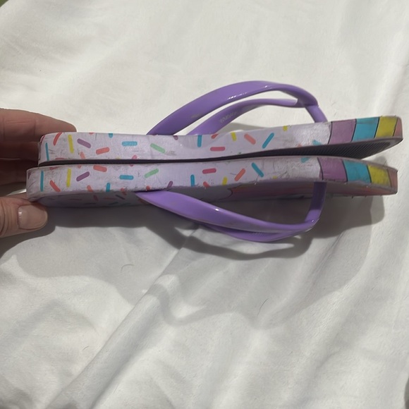 Girls flip flop duo 10-11 and 11-12 to carry u all the way through summer guc - Picture 6 of 8